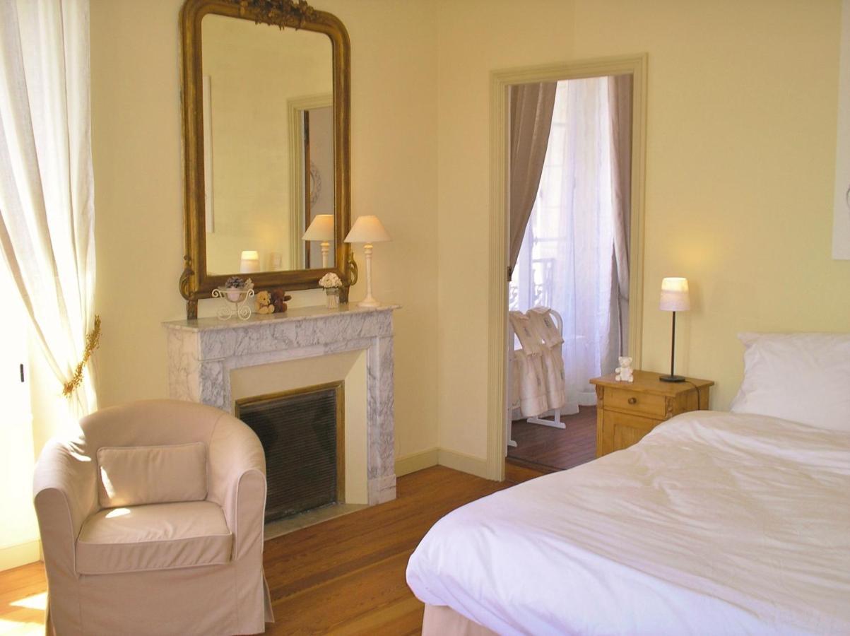 Chatelet de Campo Extérieur photo